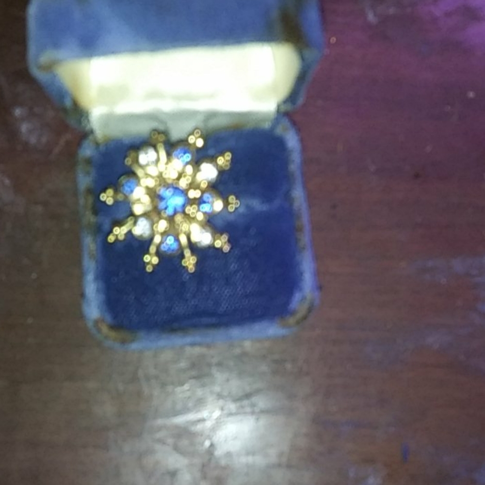 This is a gold twist earing